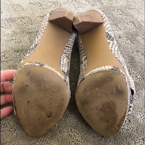 Michael Kors Sexy Snake Skin Platform heels Sz 6 - Picture 4 of 5